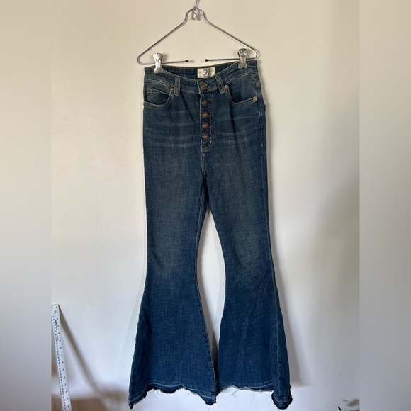 Free People irreplaceble flare-jeans-chicago-blue 27 - Picture 3 of 9